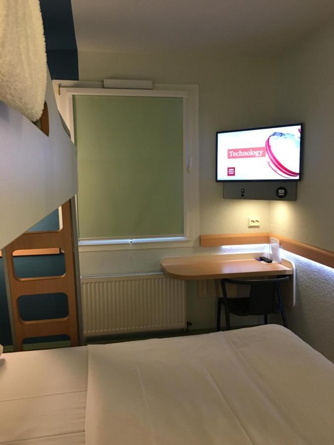 Ibis Budget Muenchen Putzbrunn Exterior photo